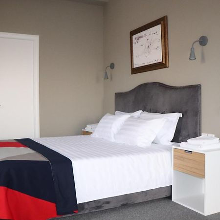 אלמטי Mika Hotel מראה חיצוני תמונה