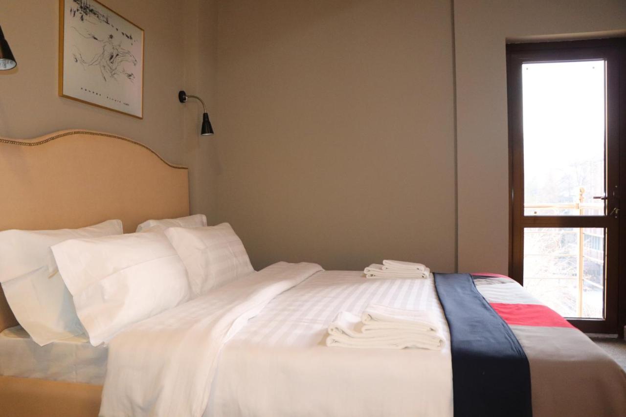 אלמטי Mika Hotel מראה חיצוני תמונה