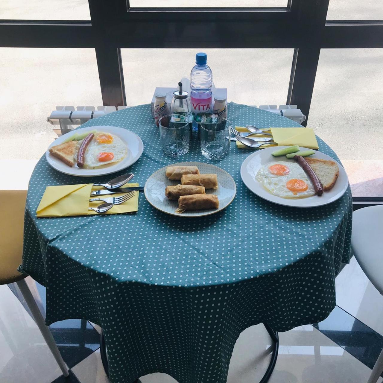 אלמטי Mika Hotel מראה חיצוני תמונה